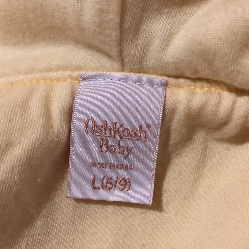 Oshkosh 6/9 month overall coat with hood Pre-loved - Picture 5 of 6
